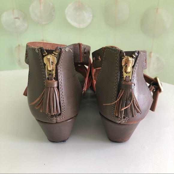 Betsey Johnson Neon Bollt Strappy Gladiator Leather Wedges Stars Hearts - Picture 6 of 11